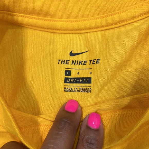 The Nike tee LSU women’s crewneck, short sleeve crop top T-shirt, size large - Picture 7 of 9